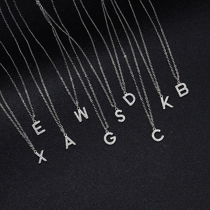 שרשרת אות עדינה זירקונים - כסף 925