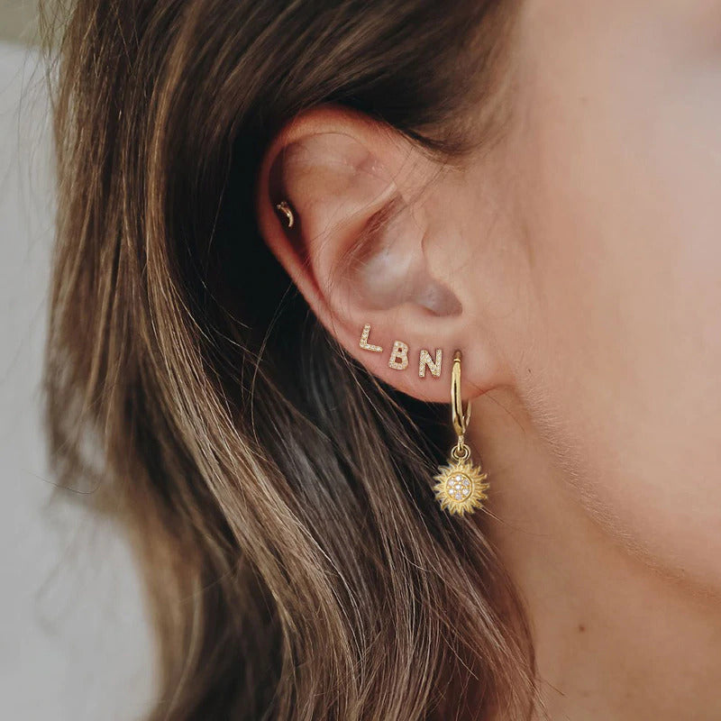 זוג עגילי אות זירקונים כסף 925