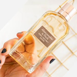 בושם First Instinct Sheer Abercrombie and Fitch פירסט אינסטינקט שיר אברקרומבי